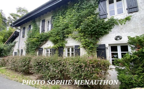 Farm Ranch in Bayonne, Nouvelle-Aquitaine, France 1