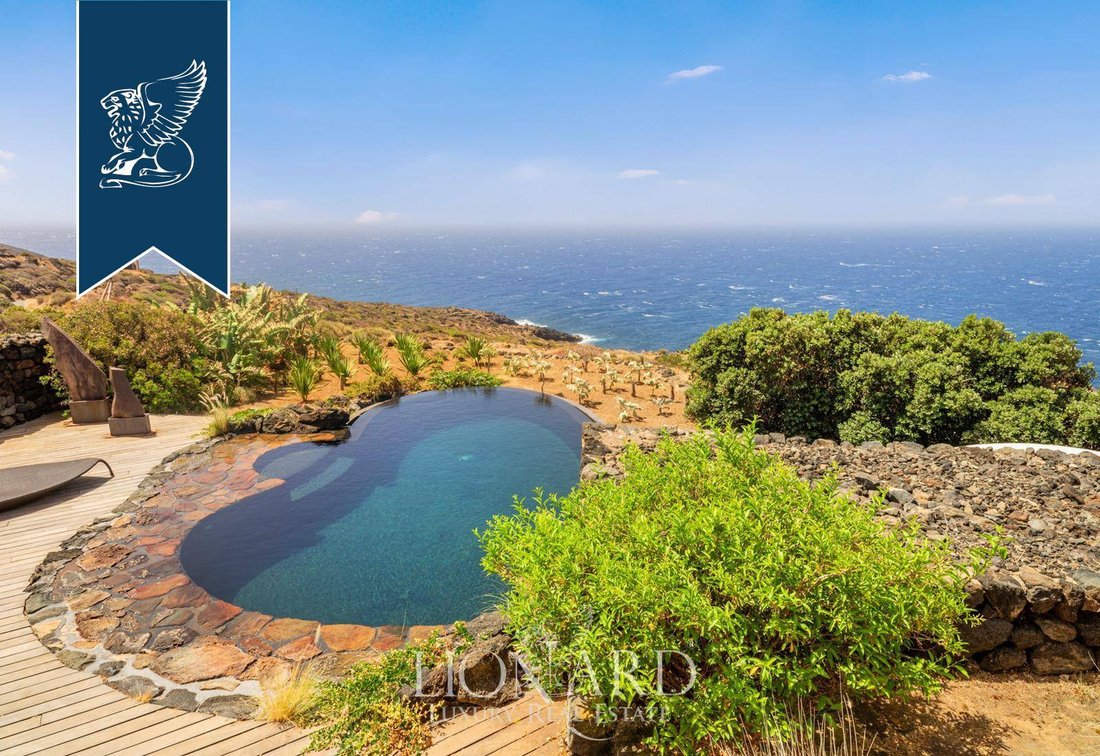 Villa in Pantelleria, Sicily, Italy 4 - 14672831