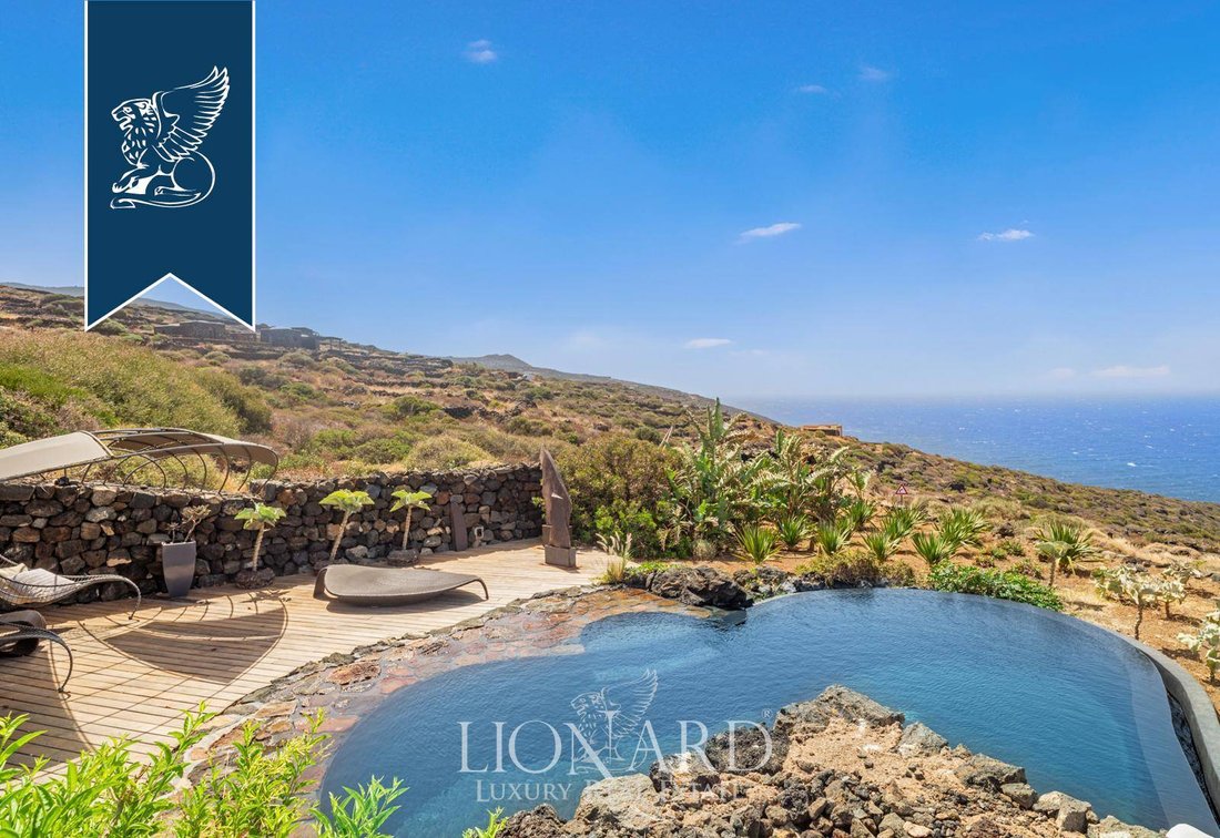 Villa in Pantelleria, Sicily, Italy 5 - 14672831