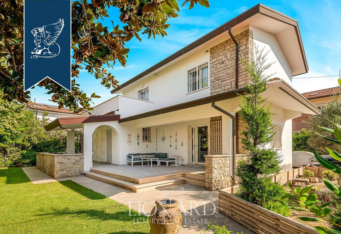 Villa in Vittoria Apuana, Forte dei Marmi, Tuscany 2 - 14672788