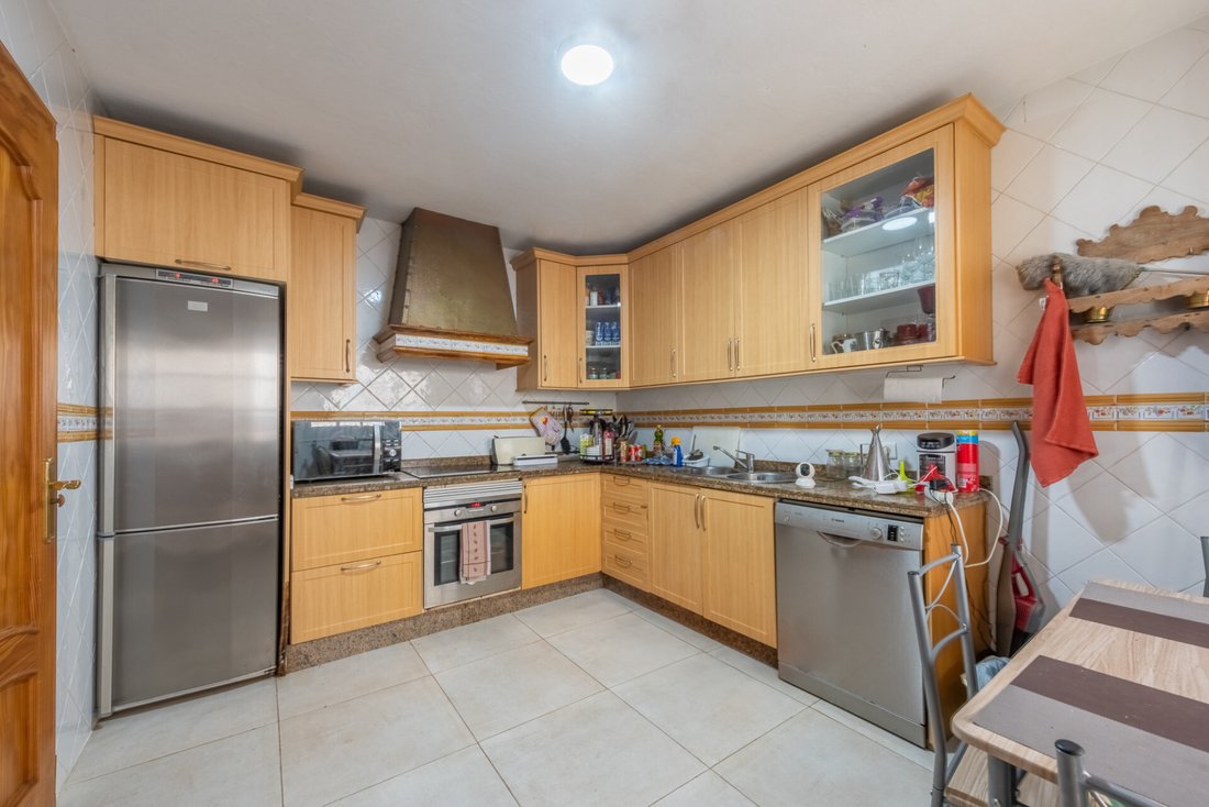 Bungalow in San Pedro de Alcantara, Andalusia, Spain 5 - 14672806