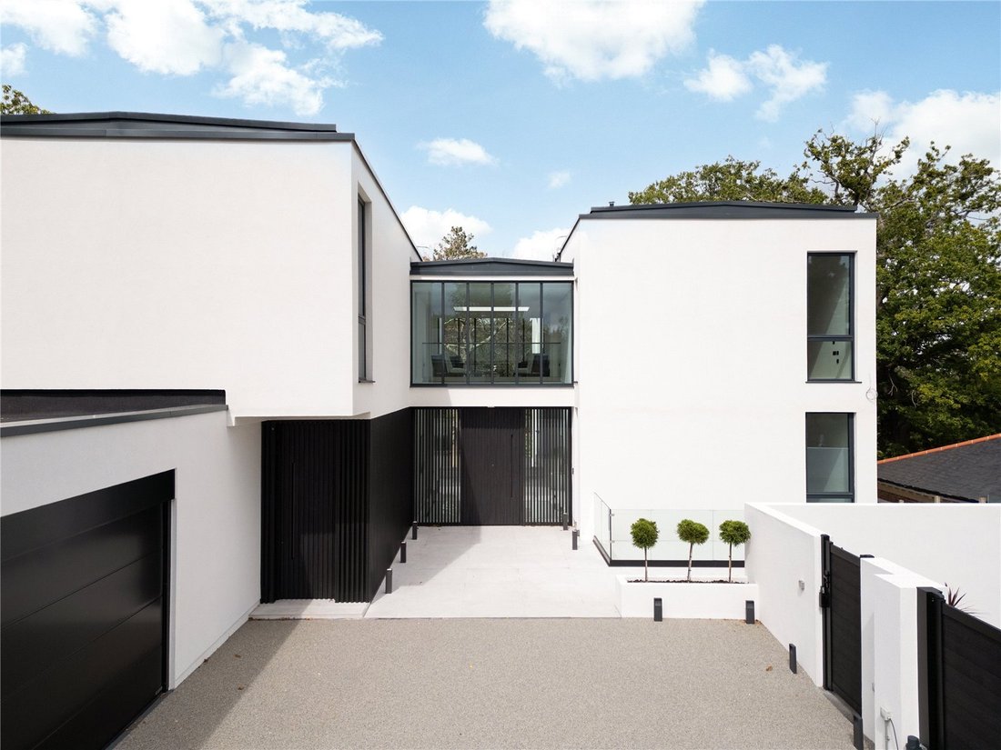 House in Coombe, Royal Borough of Kingston upon Thames, England 5 - 14670699