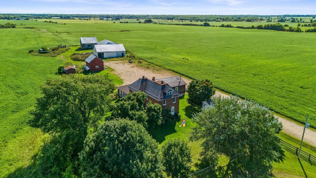 L'isle Aux Allumettes Farm In Chapeau, Quebec, Canada For Sale (14672175)