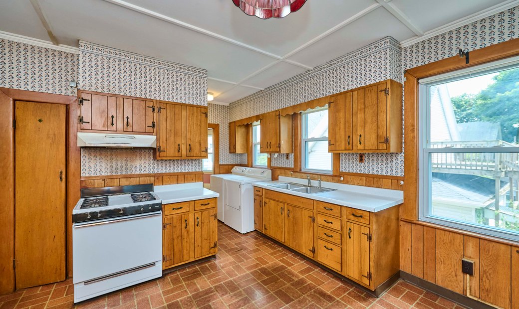 436 438 Eastern Avenue, Lynn, Ma, 01902 In Lynn, Massachusetts, United