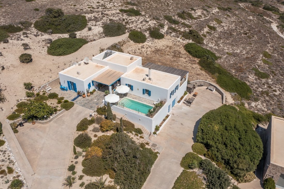 Villa in Milos, Aegean, Greece 2 - 14673910