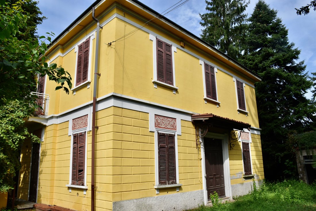 Wonderful Historical Property To Be In Venegono Superiore, Lombardy