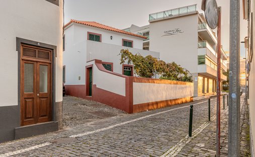 House in Machico, Madeira, Portugal 1