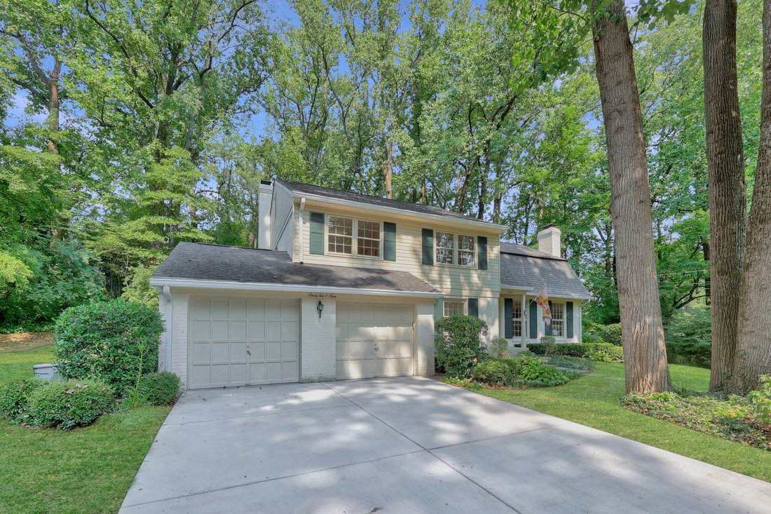 6609 Oakwood Ct In Idylwood, Virginia, United States For Sale (14677222)