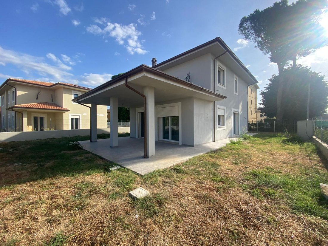 Villa in Lunata, Capannori, Tuscany 1 - 14679427