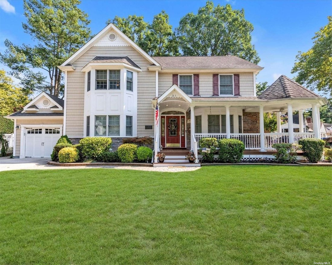 House Merrick In Merrick, New York, United States For Sale (14678593)