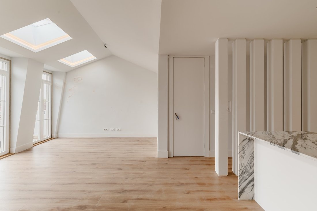 Apartment in Misericordia, Lisbon, Portugal 4 - 14675050