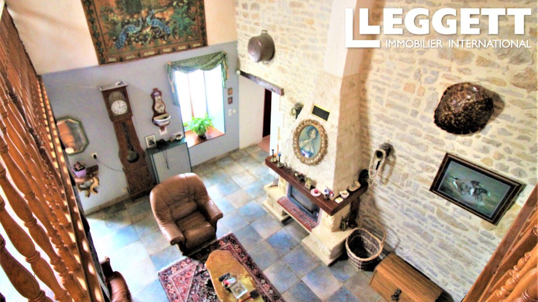 Farm Ranch in Villefagnan, Nouvelle-Aquitaine, France 4 - 11693581