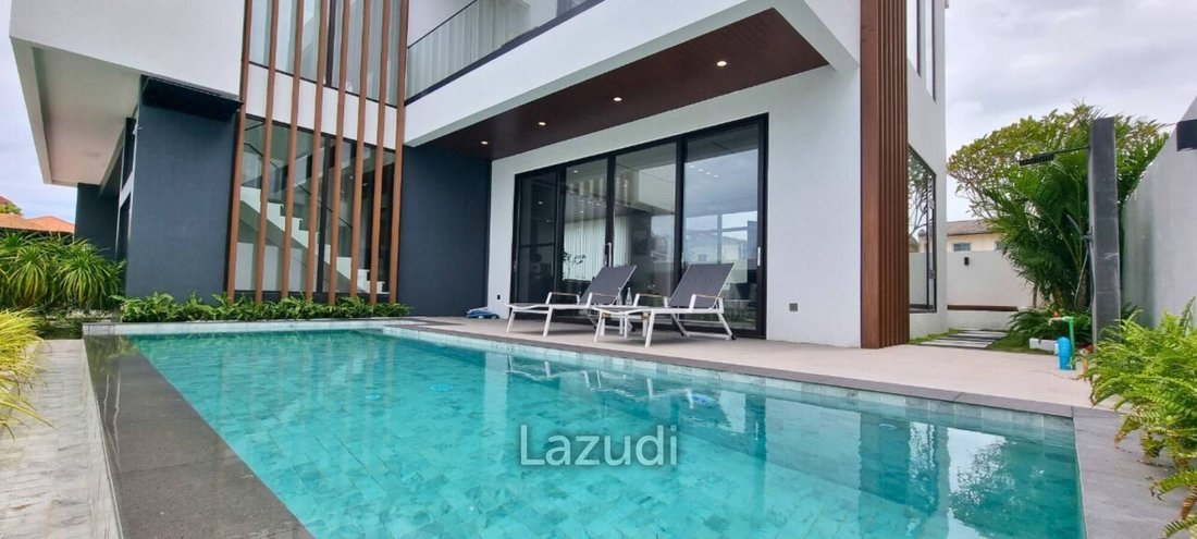 Villa in Pattaya City, Chon Buri, Thailand 1 - 14677568