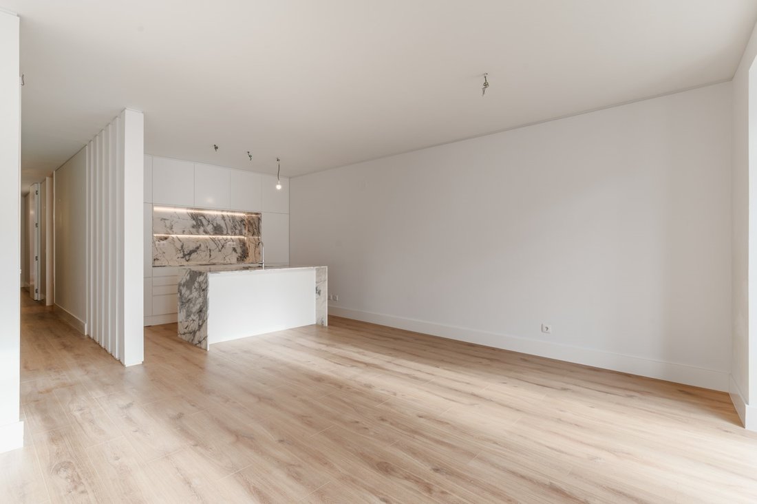 Apartment in Misericordia, Lisbon, Portugal 2 - 14675060