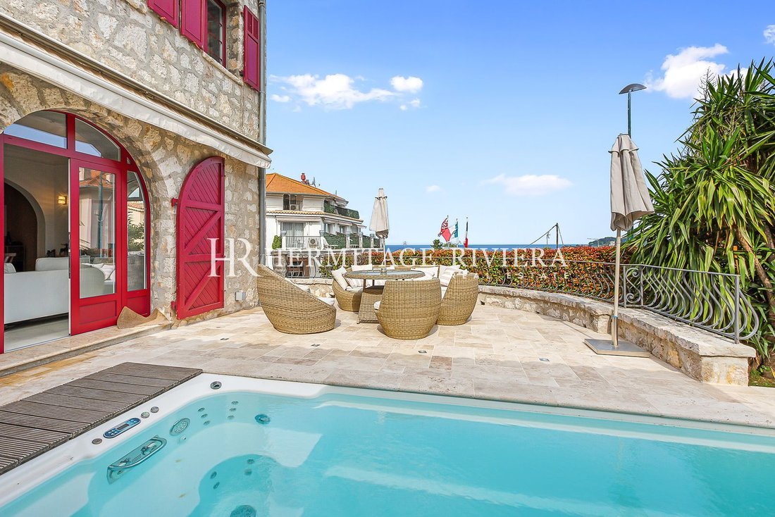 Villa in Saint-Jean-Cap-Ferrat, Provence-Alpes-Côte d'Azur, France 1 - 14381493