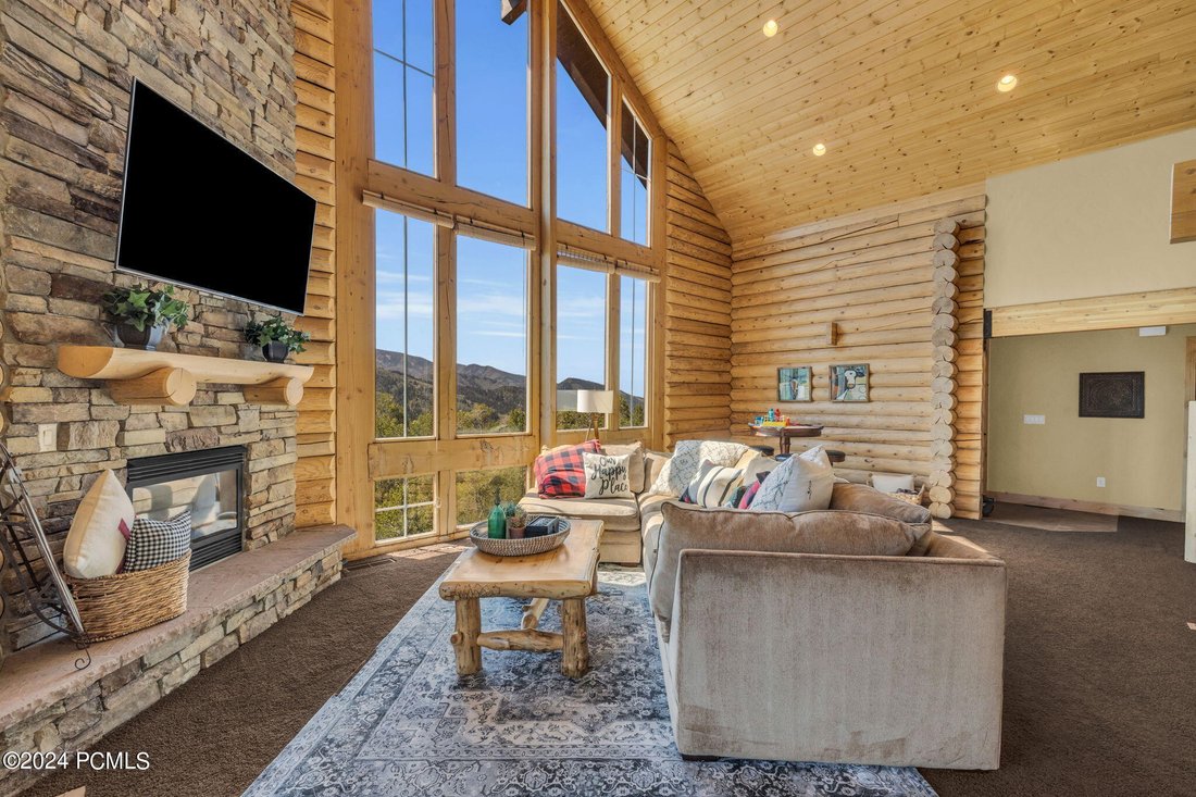 Mountain Retreat In Canyon Rim Ranches In Kamas, Utah, United States