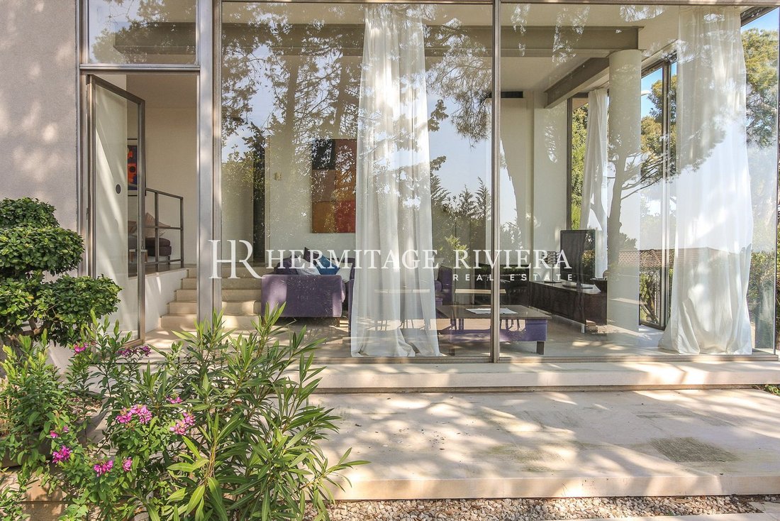 Villa in Saint-Jean-Cap-Ferrat, Provence-Alpes-Côte d'Azur, France 4 - 14046676