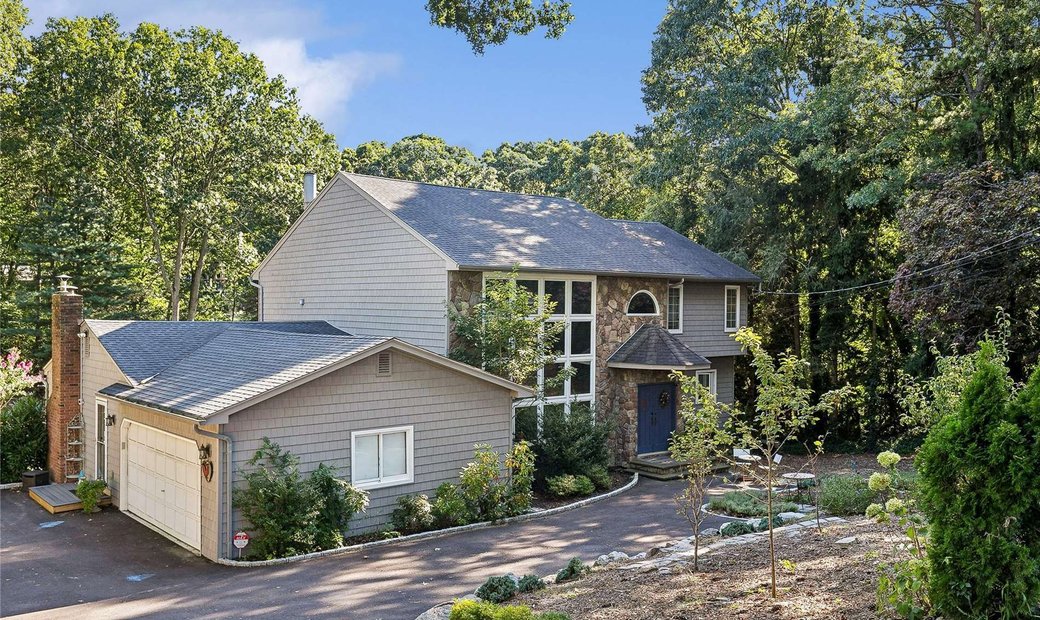 Farm/Ranch Smithtown In Smithtown, New York, United States For Sale