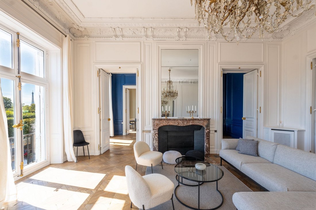 Apartment in Paris, Île-de-France, France 5 - 14563132