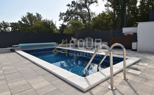 Apartment in Malinska, Primorje-Gorski Kotar County, Croatia 1