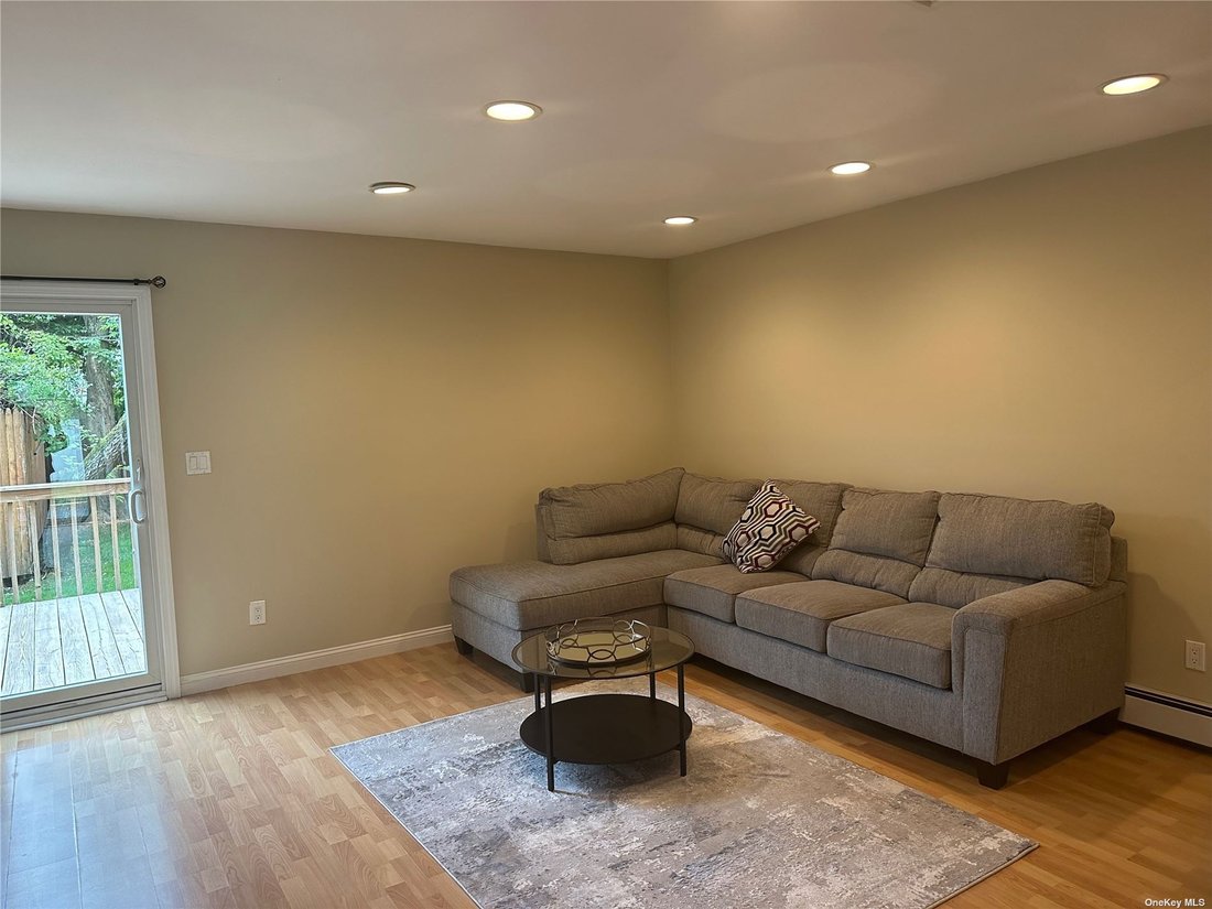 House Bellmore In Bellmore, New York, United States For Rent (14681581)