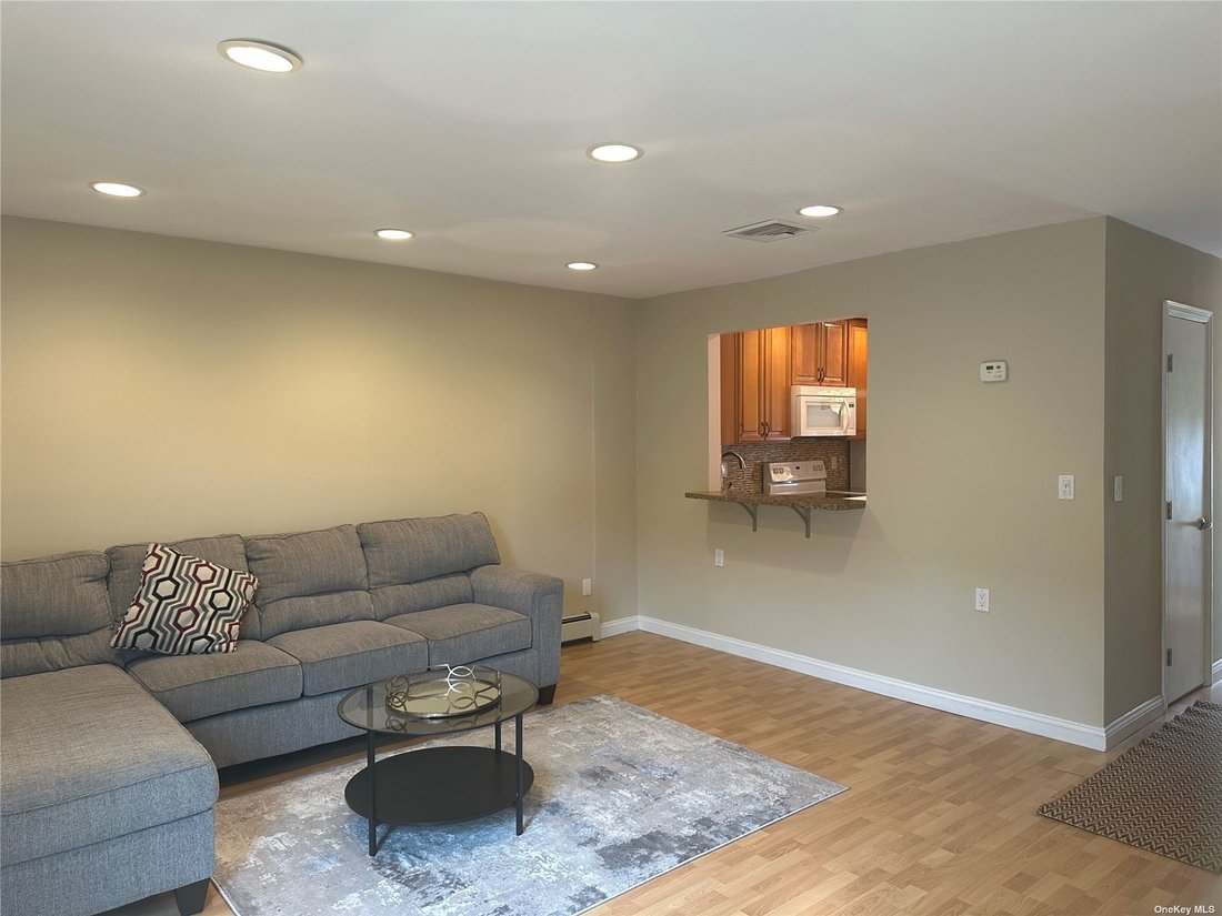 House Bellmore In Bellmore, New York, United States For Rent (14681581)