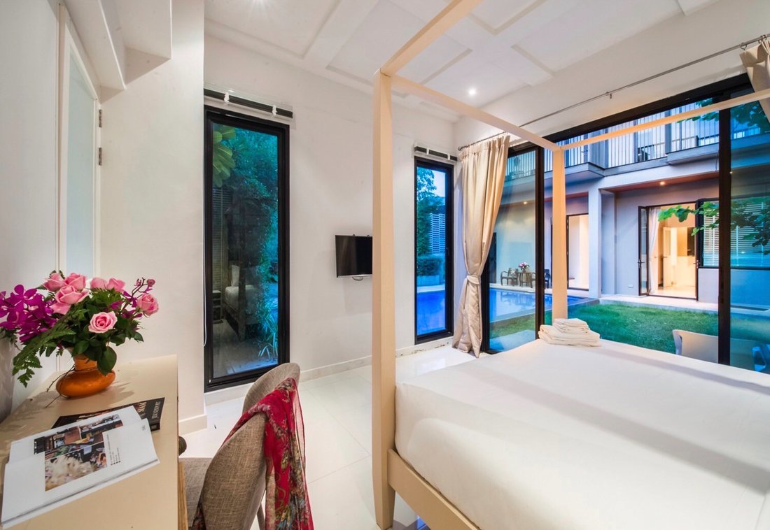 Condo in Choeng Thale, Phuket, Thailand 1 - 14682543