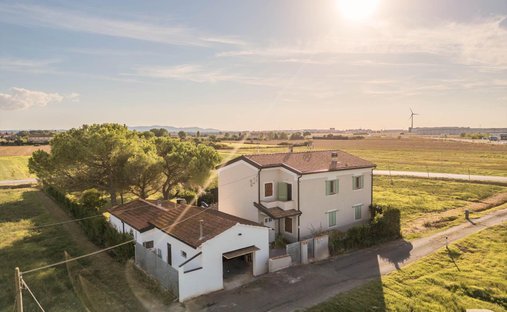 Villa a Pontedera, Toscana, Italia 1