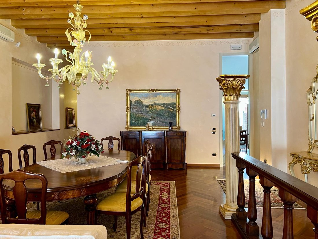 Apartment in City Center, Conegliano, Veneto 4 - 14685355