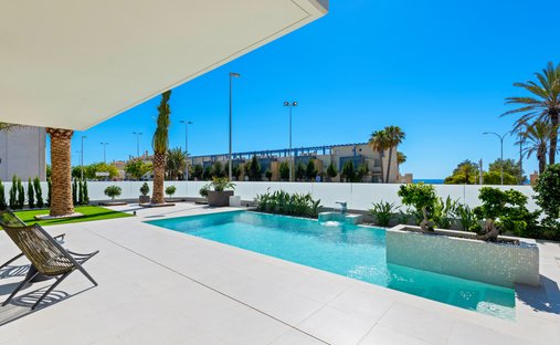 Villa in Orihuela, Valencian Community, Spain 1