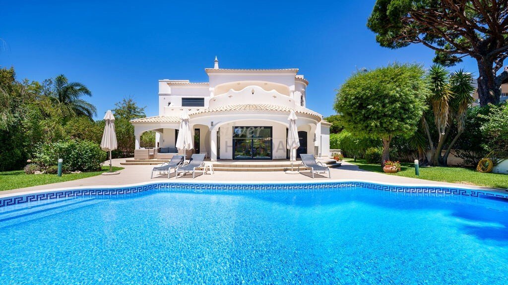Villa in Vilamoura, Quarteira, Algarve 1 - 14682930