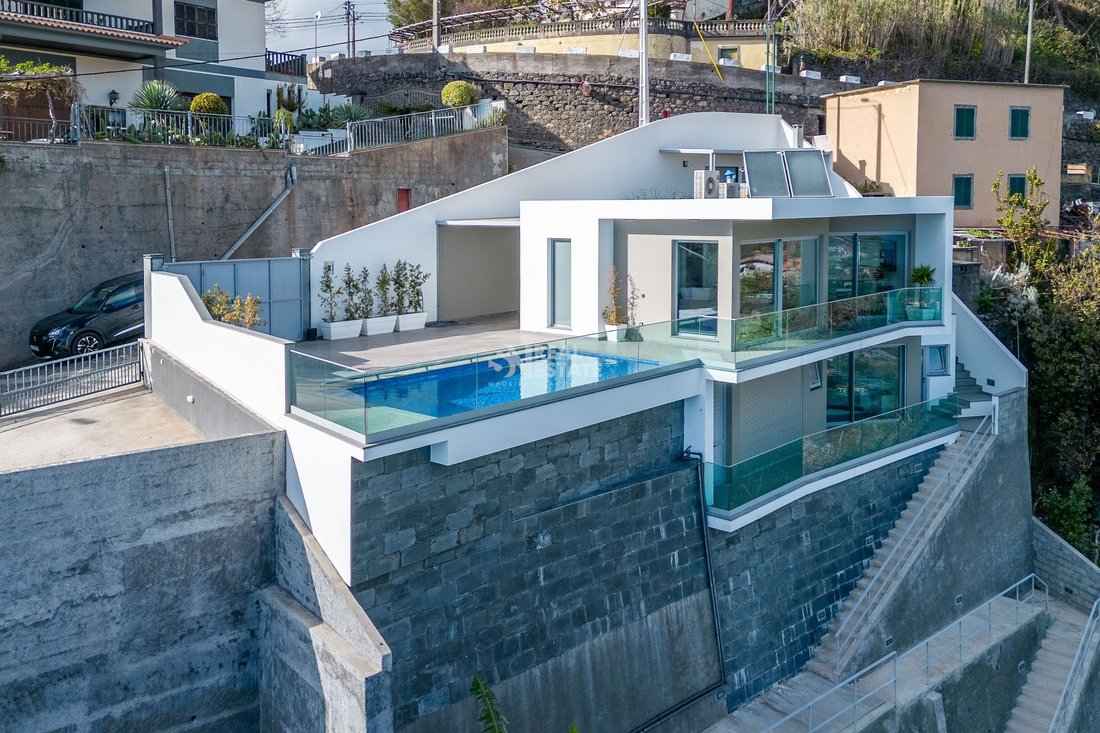 Villa in Arco da Calheta, Madeira, Portugal 2 - 13914018