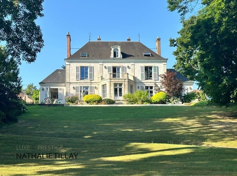 Property For Sale 12 Rooms Olivet (45) In Orléans, Centre Val De Loire