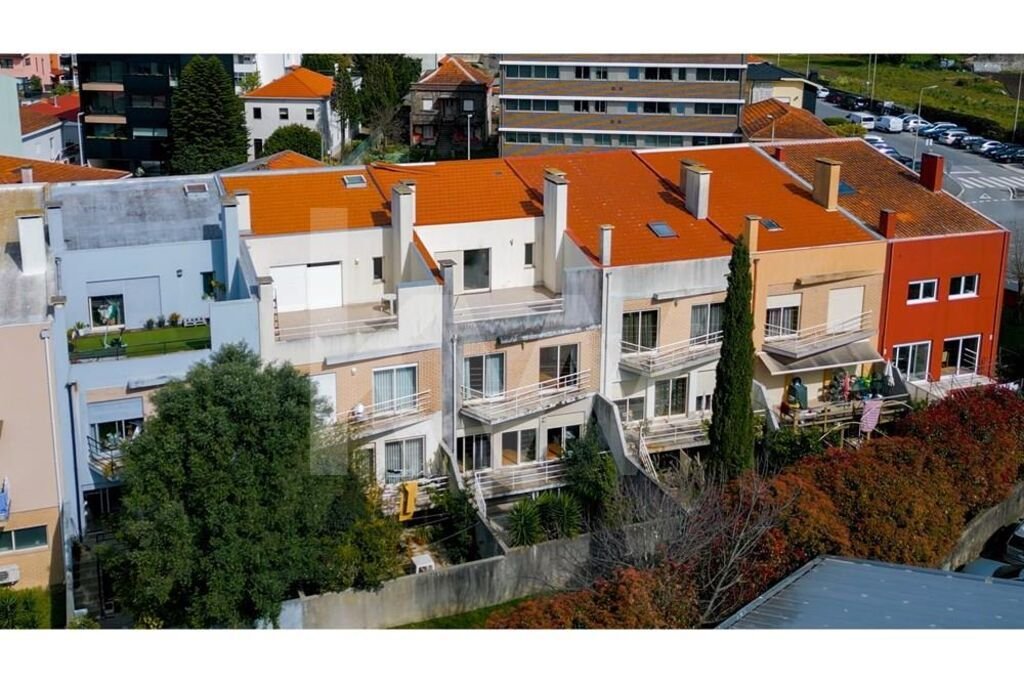 Townhouse in Senhora da Hora, Porto District, Portugal 5 - 14685558