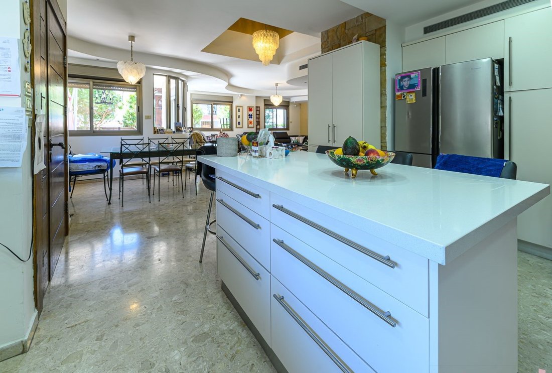 House in Netanya, Center District, Israel 5 - 14689847