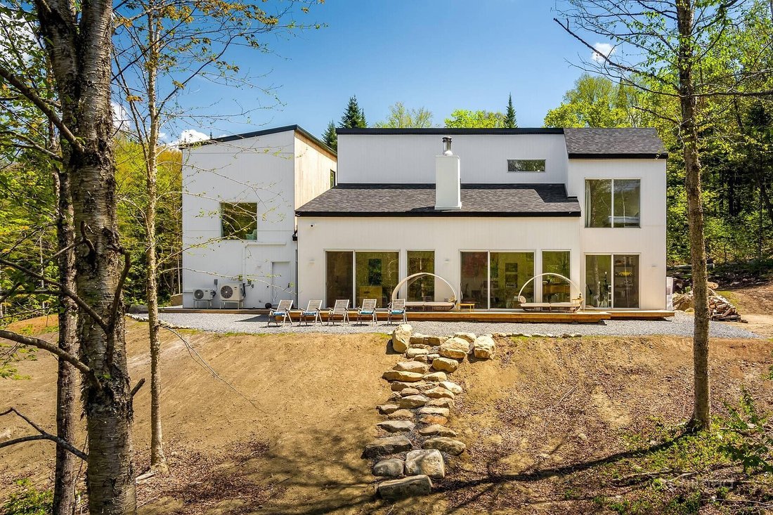 Sainte Adèle, Laurentides In Sainte Adèle, Quebec, Canada For Sale