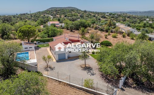 Villa in Santa Barbara de Nexe, Algarve, Portugal 1