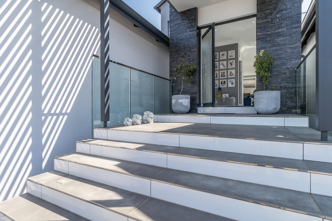 House in Halfway House Estate, Gauteng, South Africa 2 - 14686742