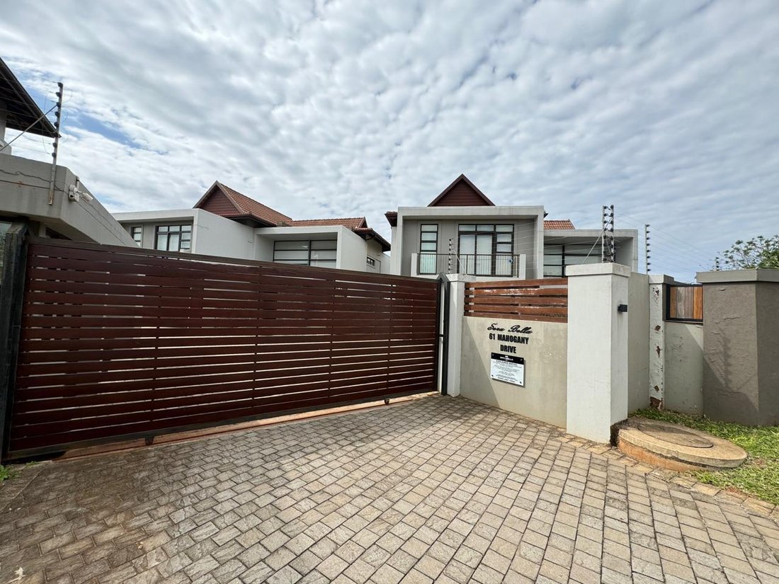 Estate in La Lucia, KwaZulu-Natal, South Africa 5 - 14687409