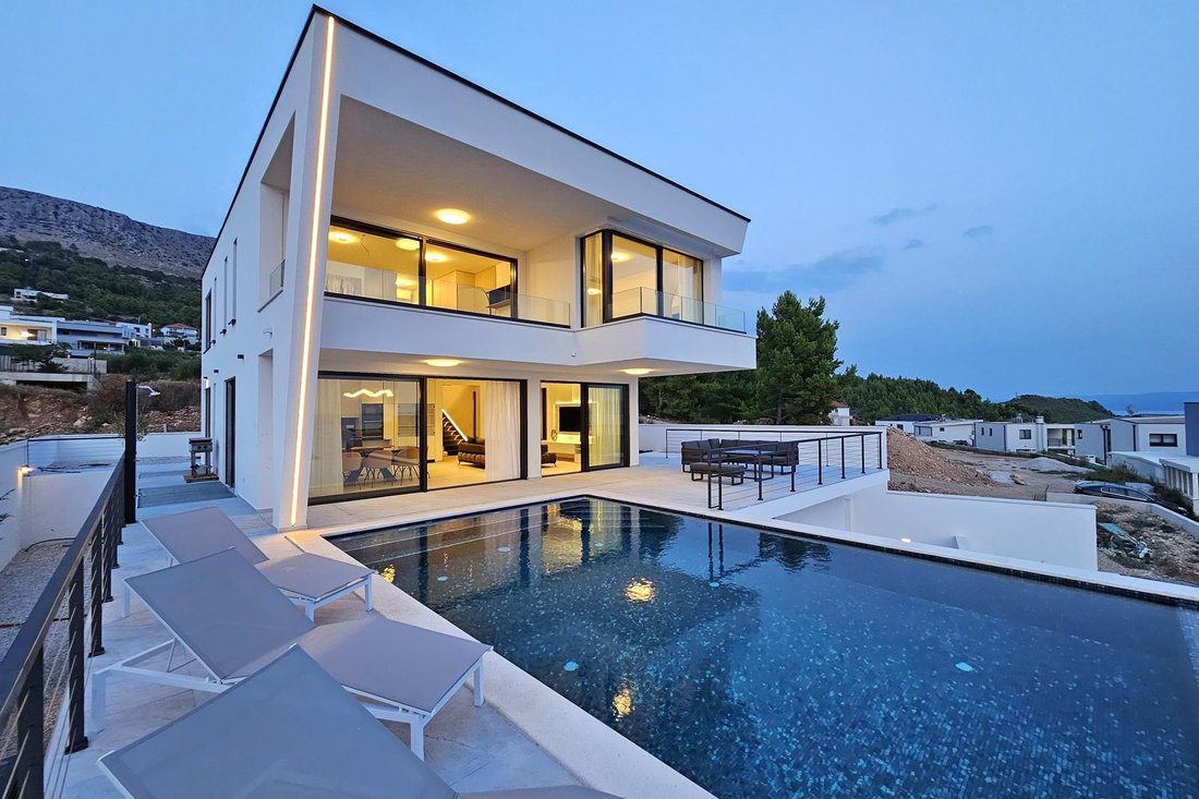 Villa in Grljevac, Split-Dalmatia County, Croatia 2 - 14329559