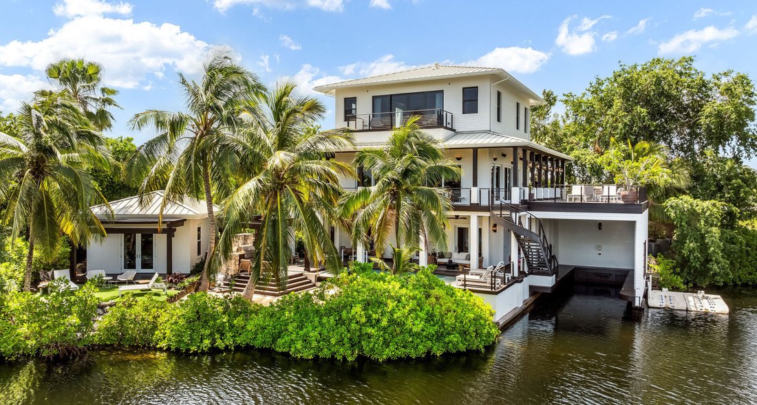 House in George Town, George Town, Cayman Islands 1 - 14693091