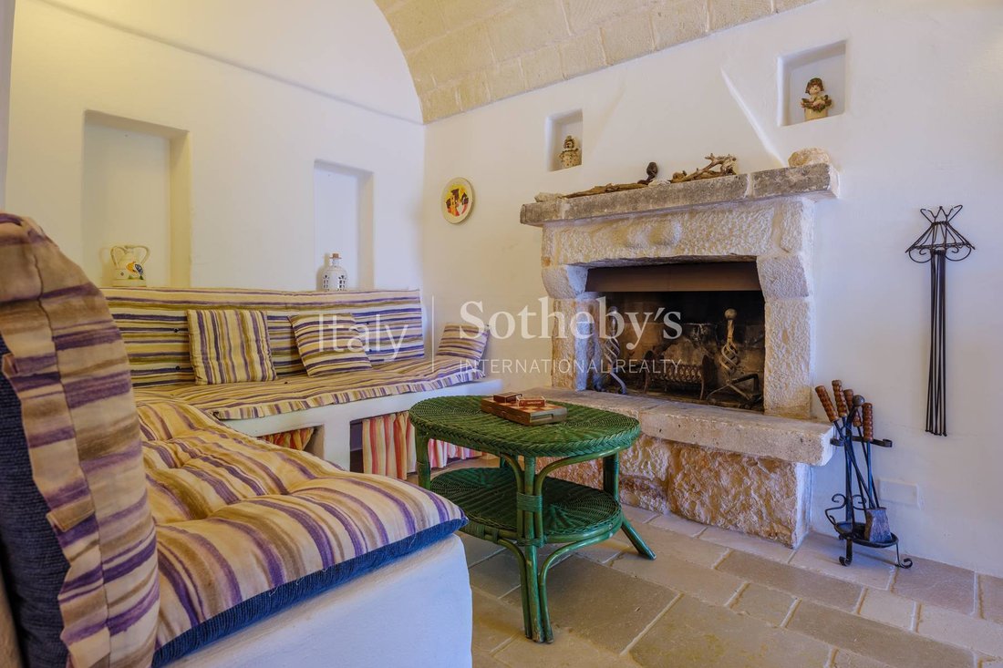Casa en Ceglie Messapica, Apulia, Italia 4 - 14691087