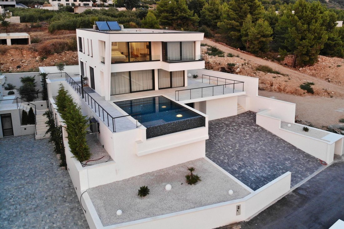 Villa in Grljevac, Split-Dalmatia County, Croatia 1 - 14329559