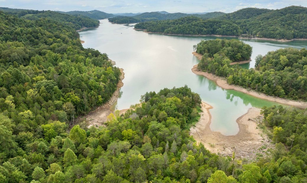 Ultimate Lakefront Retreat In Maynardville, Tennessee, United States