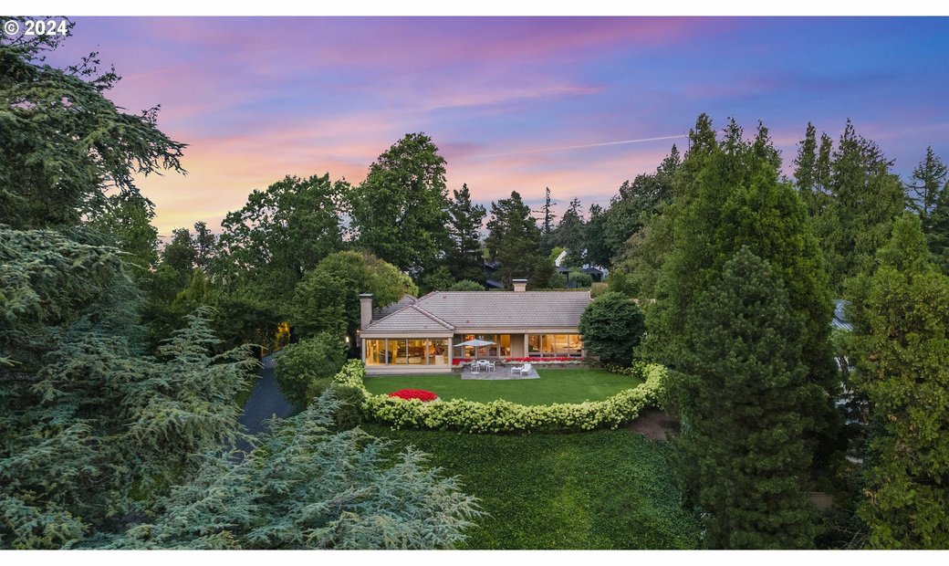 Greenhills Masterpiece In Portland, Oregon, United States For Sale