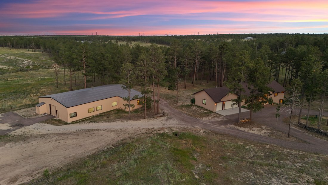 Custom Rancher W/ Over 3,600 Sq En Colorado Springs, Colorado, Estados