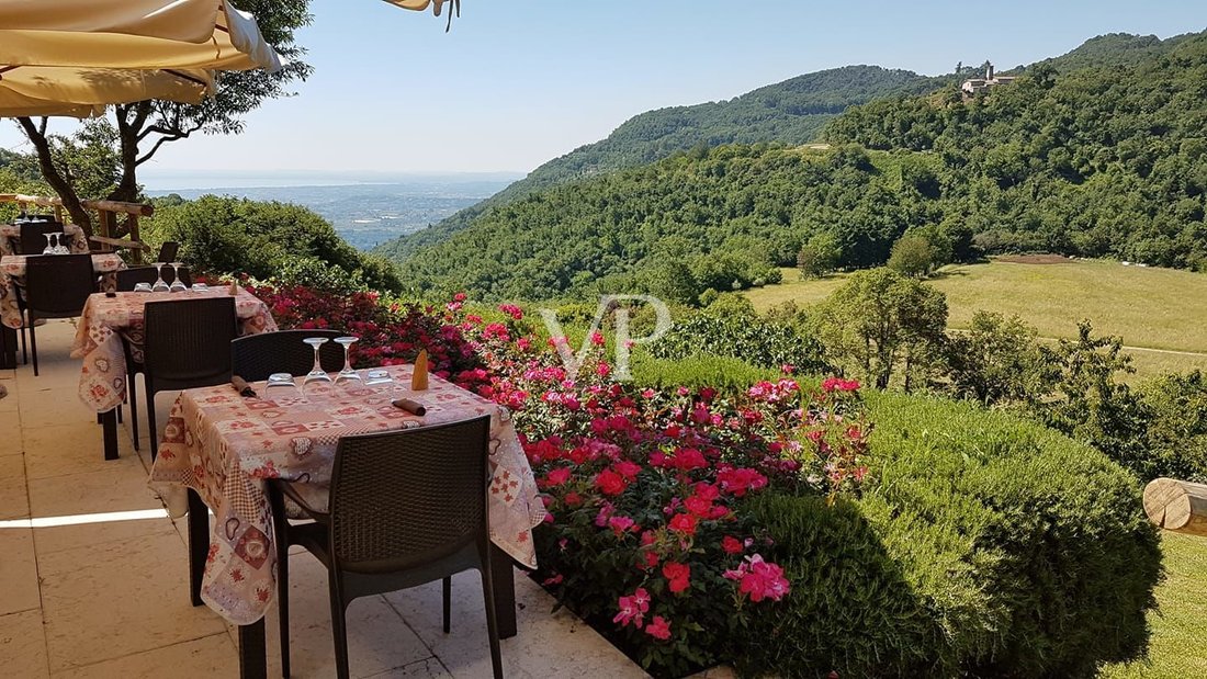 House in Salo, Lombardy, Italy 3 - 14686699