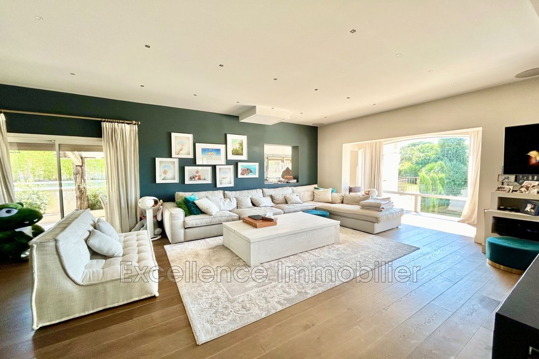 Villa in Ville-Les Saquedes-Le Bouillonnet, Sainte-Maxime, France 5 - 14690319