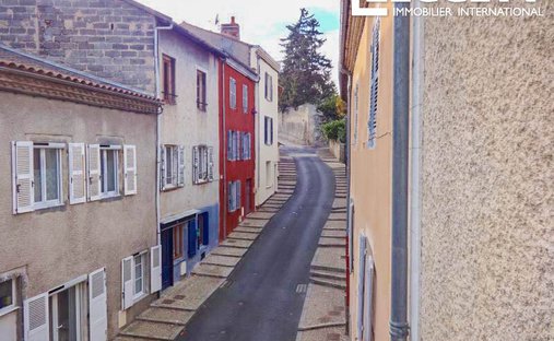 Castle for Sale in Brioude, Auvergne-Rhône-Alpes, France