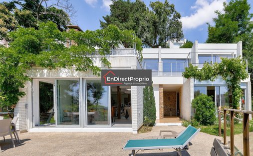 House in Wallon, Le Plessis-Robinson, France 1